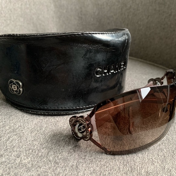 Chanel sunglasses - Picture 10 of 11